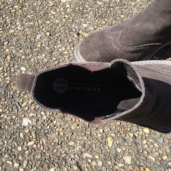 Perry Ellis suede boots - Picture 7 of 8
